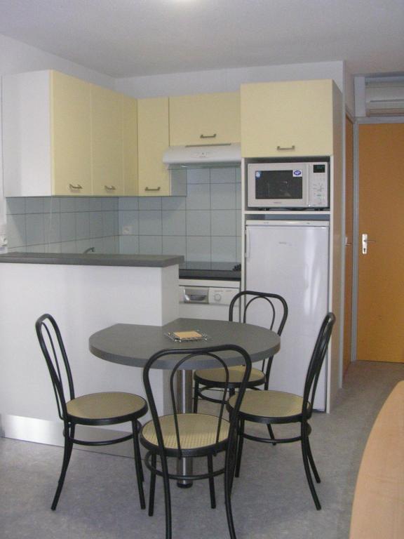 Les Pavillons Du Rooy Apartment Salies-de-Béarn Room photo